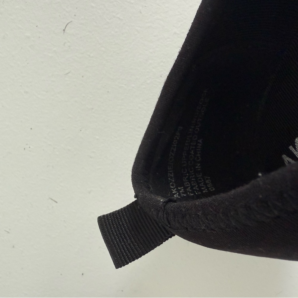 Anne Klein Black Womens Flats - Picture 4 of 6